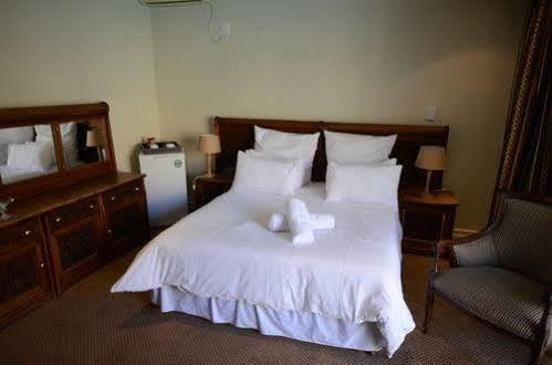Norscot Manor Guest Lodge 샌톤 외부 사진